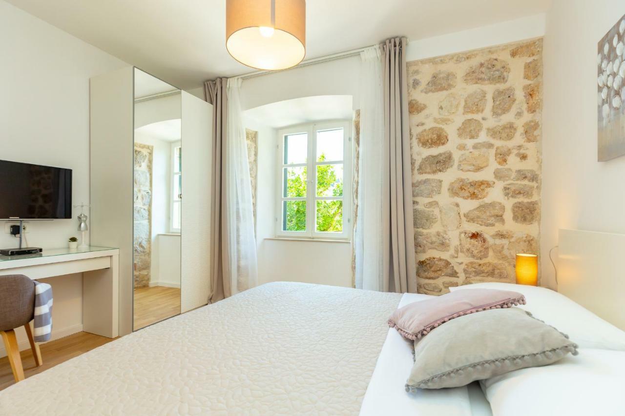 Vila Hedera Estate, Hedera Iv